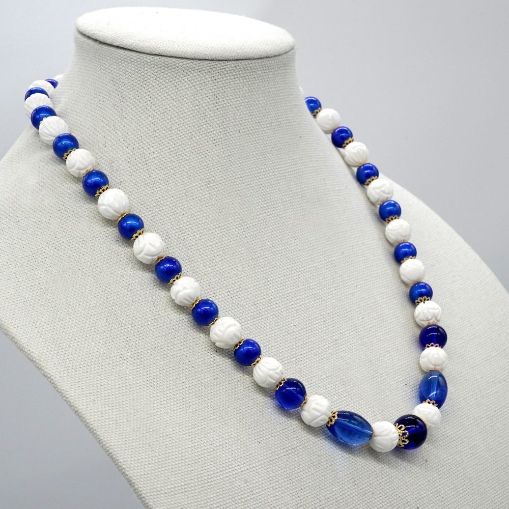 Custom made blue and white necklace with Lamp-Works beads and large lobster clas - Picture 5 of 7